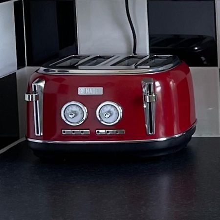 2 Bed Apartment Close To City Centre Cardiff Bagian luar foto
