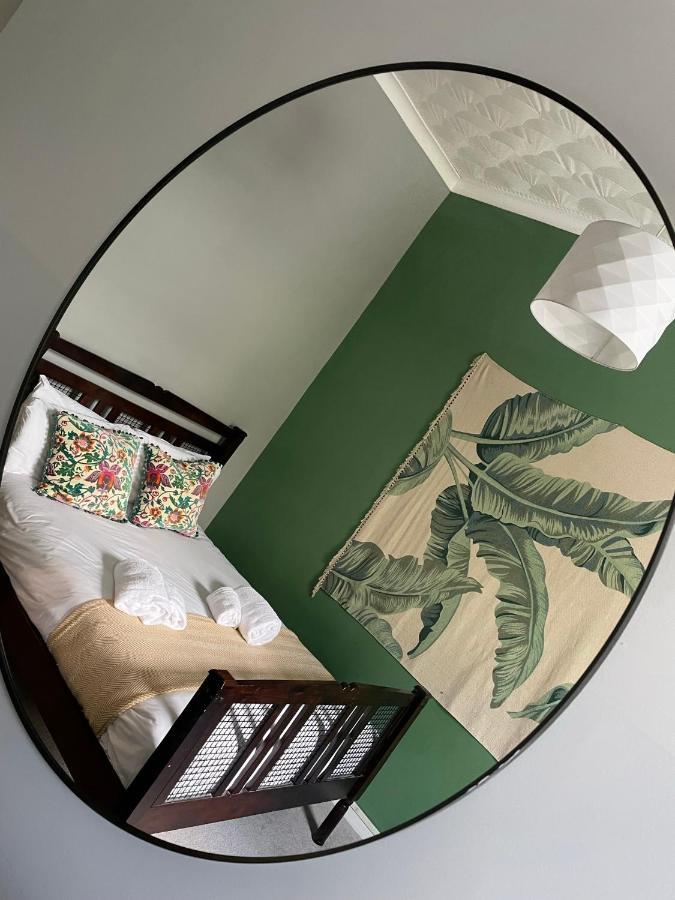 2 Bed Apartment Close To City Centre Cardiff Bagian luar foto